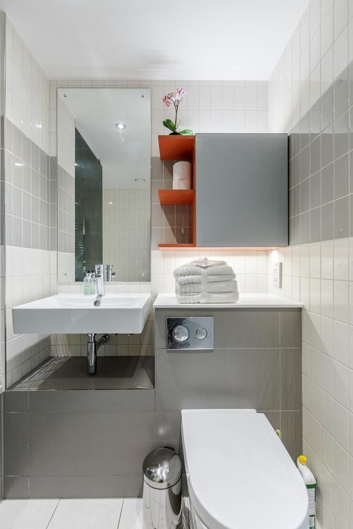 Royal Docks Penthouse Apartment London Bagian luar foto
