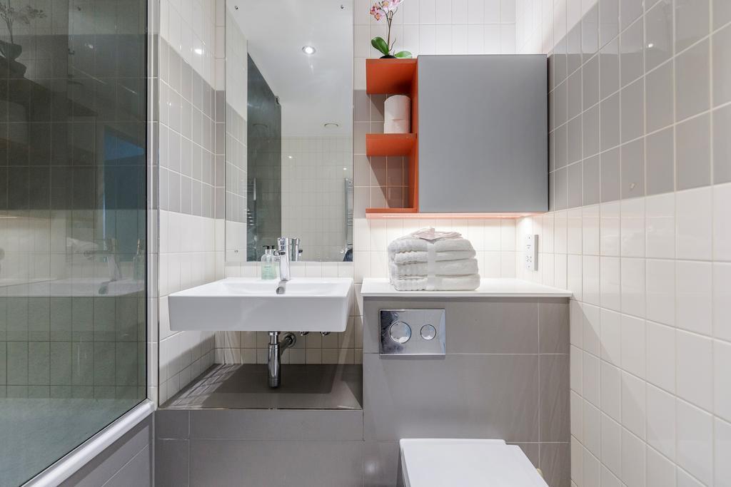 Royal Docks Penthouse Apartment London Bagian luar foto