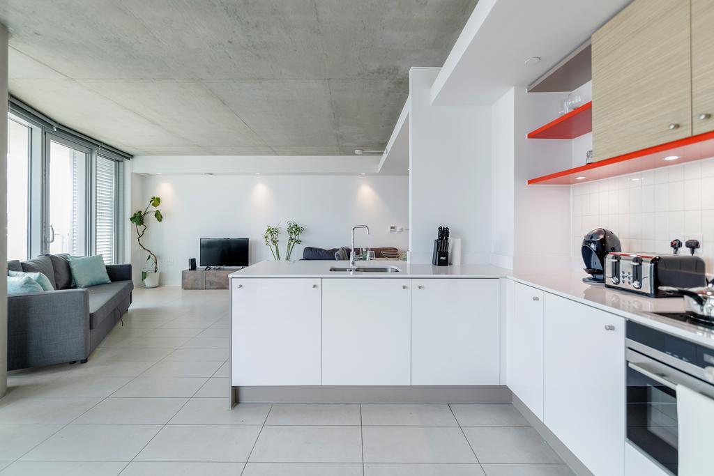 Royal Docks Penthouse Apartment London Bagian luar foto