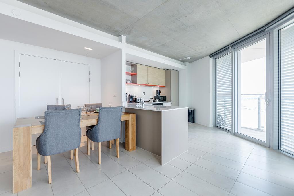 Royal Docks Penthouse Apartment London Bagian luar foto