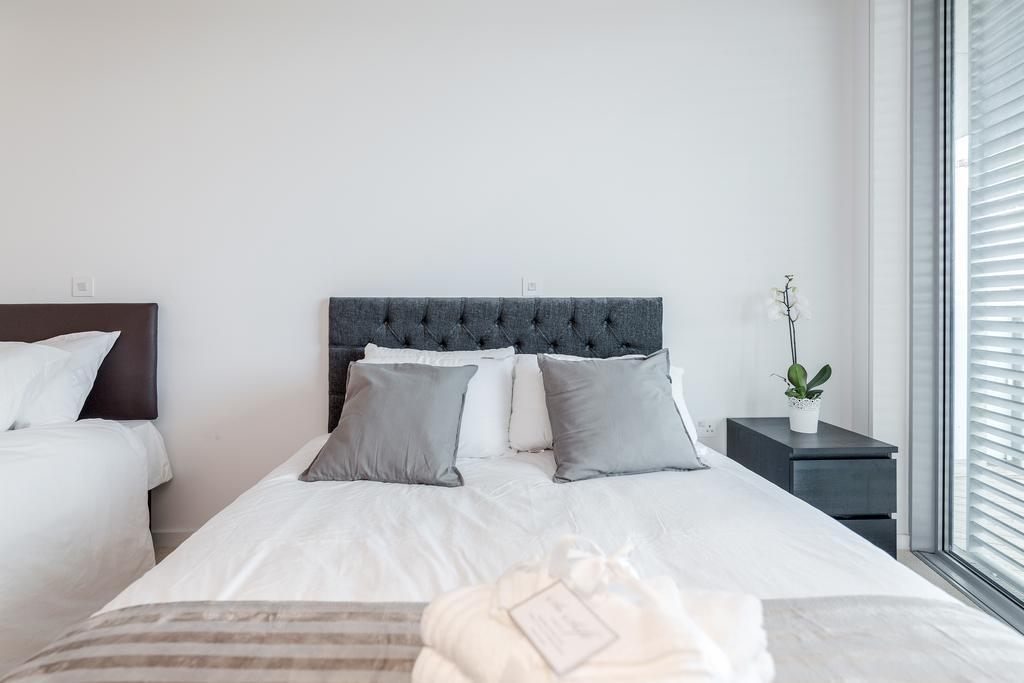 Royal Docks Penthouse Apartment London Bagian luar foto